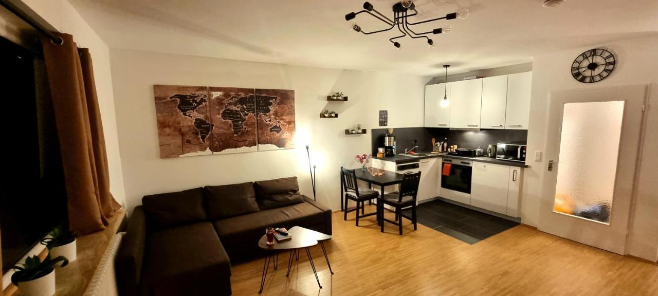 Business Apartment Mit Kuche Fur 1-3 +Netflx+5G Wlan Nahe Der Mhh Im Industrial Design Hannover Kültér fotó